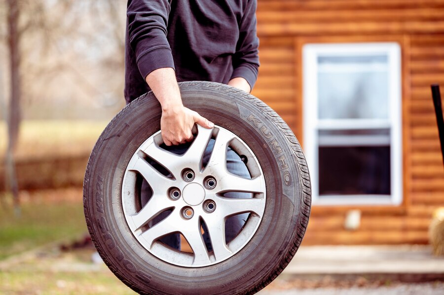 Secure the Spare Tyre